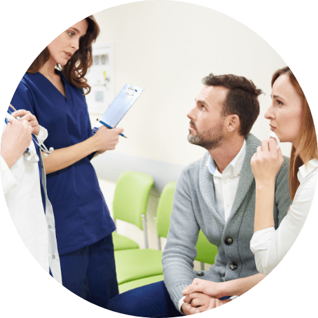 medical-team-explaining-results-to-patients-relatives