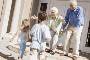 grandparents-welcoming-grandchildren